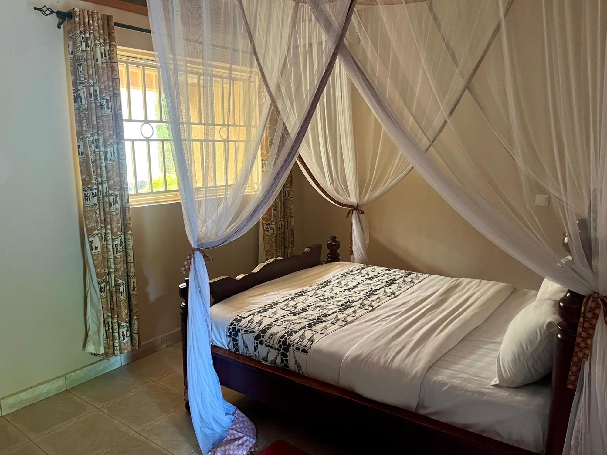 Lavic Country Resort Adjumani Экстерьер фото