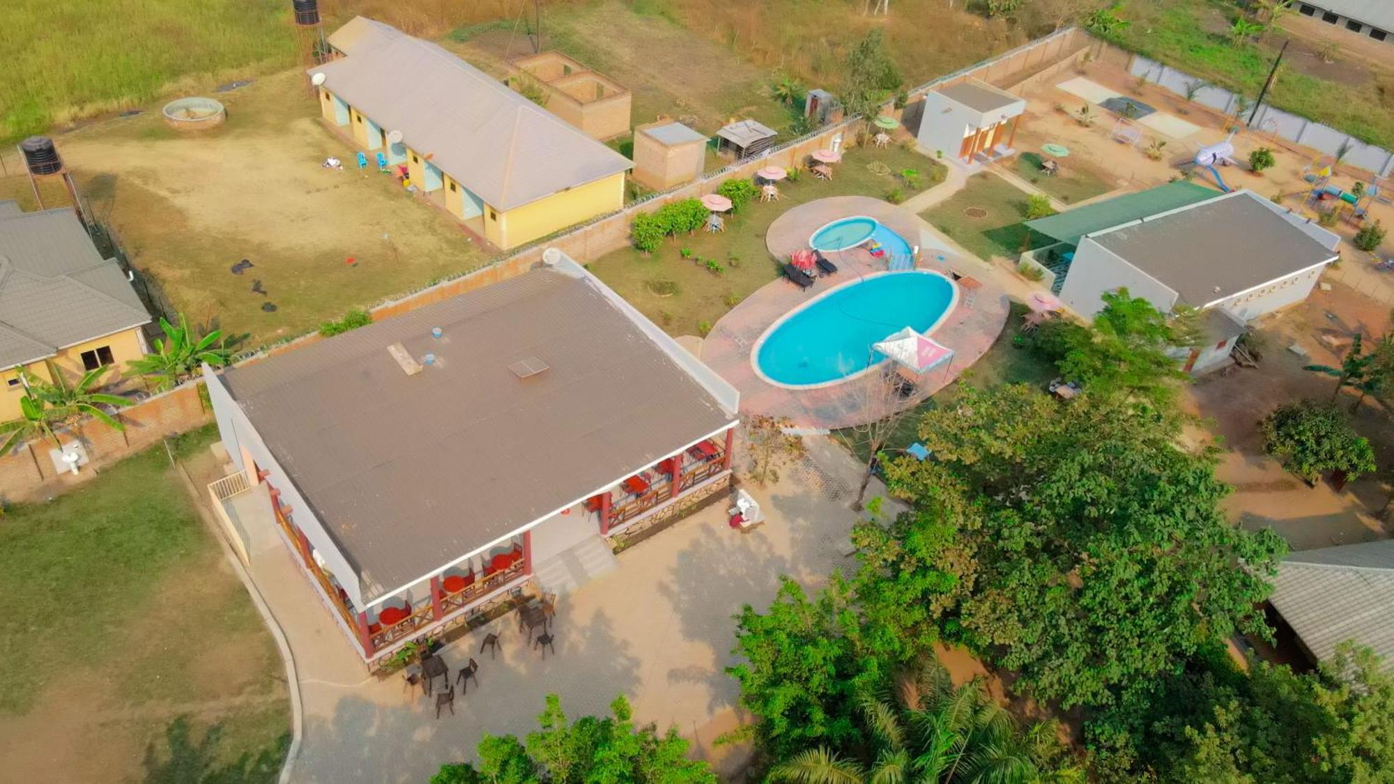 Lavic Country Resort Adjumani Экстерьер фото